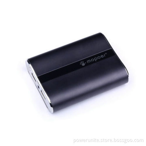 Black color portable power bank with 8,800mAh portable charger high-end, easy for travel